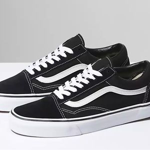 Vans Old Skool sneakers women’s size 8.5 // mens size 7